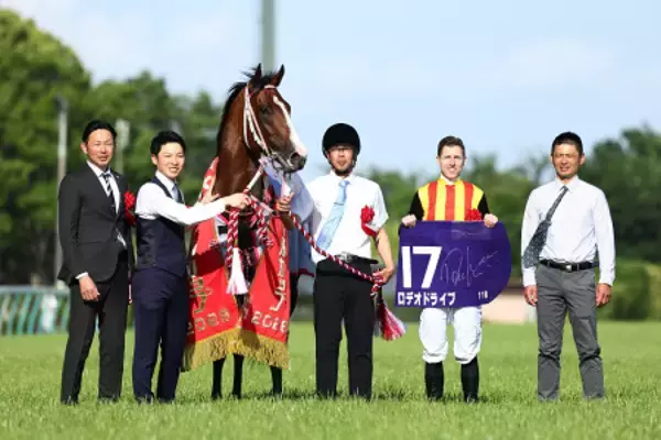 ロデオドライブとレーン騎手