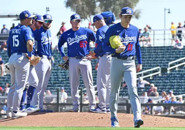 ドジャースの佐々木、満塁弾で４失点＝米大リーグ