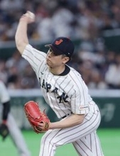 力投する種市　野球