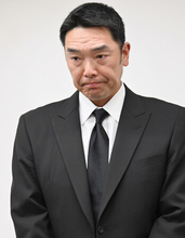 阿部慎之助監督が辞任＝「巨人監督の名汚した」―プロ野球