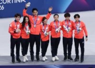 銀メダルの日本チーム　五輪