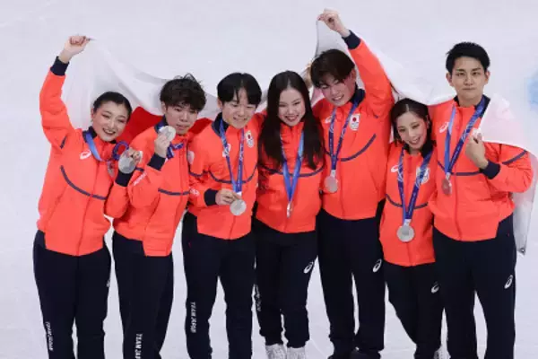 銀メダルの日本チーム　五輪