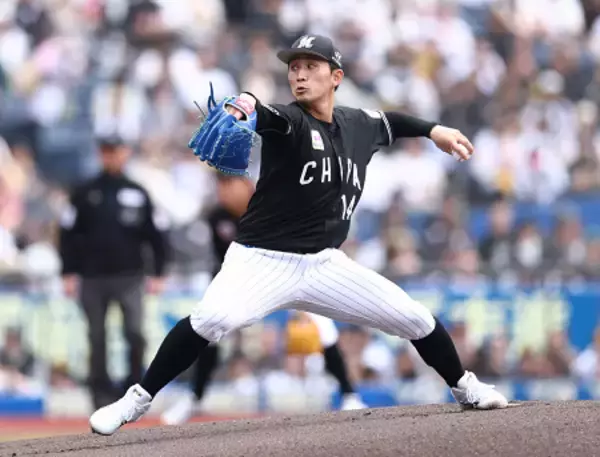 力投する小島　プロ野球