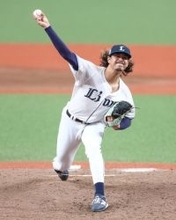 高橋光の力投　プロ野球
