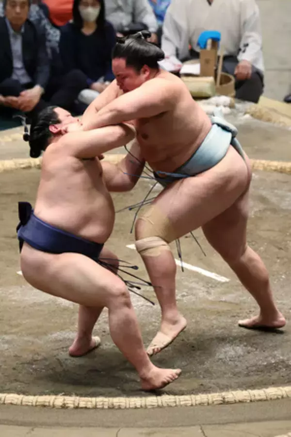 琴勝峰と琴栄峰、そろって白星＝大相撲夏場所