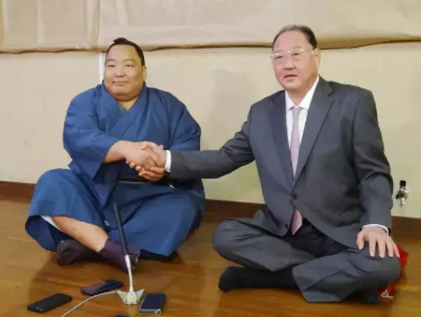 出羽ノ龍と出羽海親方