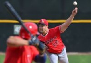 菊池は実戦形式で１５６キロ　大リーグ