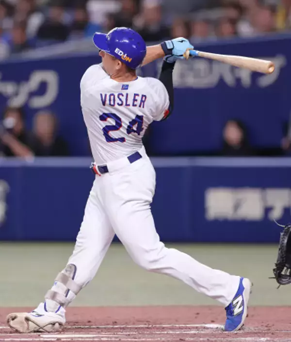 ボスラーの先制ソロ　プロ野球