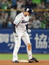 喜ぶ石井　プロ野球