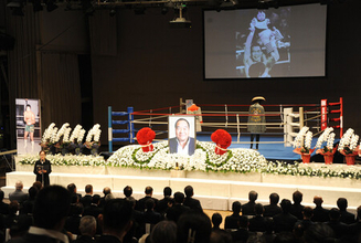 ガッツ石松さんに最後の別れ＝井上尚弥、具志堅用高さんら参列