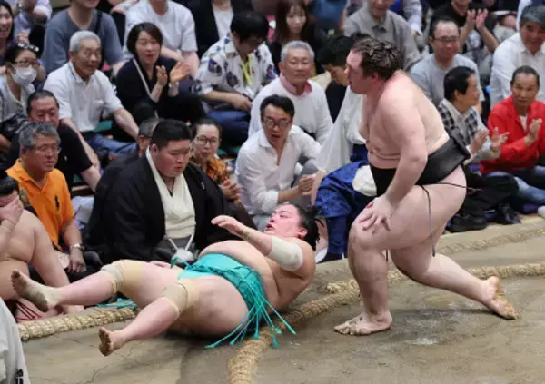 敗れた一山本