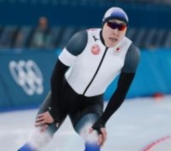 滑走を終えた新濱　五輪