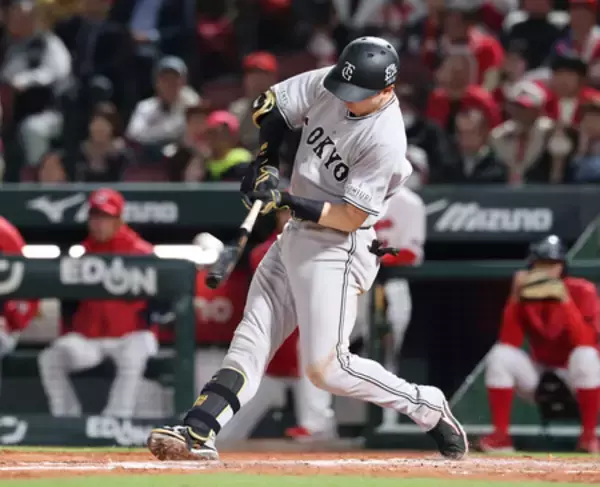 泉口が逆転２ラン＝プロ野球・広島１―２巨人