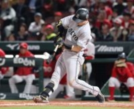 泉口が逆転２ラン＝プロ野球・広島１―２巨人