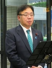 英に備蓄薬提供