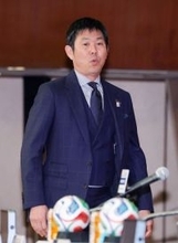 記者会見に臨む森保監督　サッカー