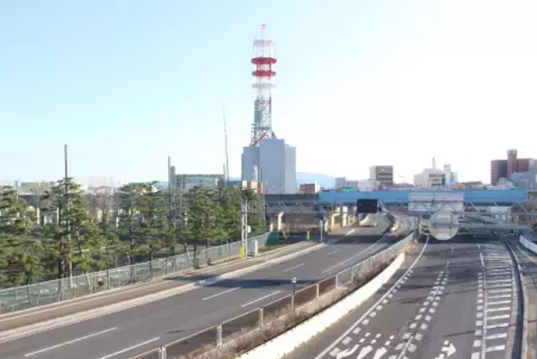 八戸の鉄塔、倒壊恐れなし