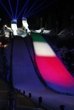 投影されたイタリア国旗　五輪