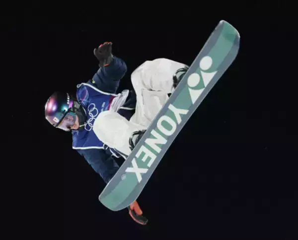 木村葵、はい上がり頂点に＝夜空に舞った５回転半―スノーボード〔ミラノ・コルティナ五輪〕