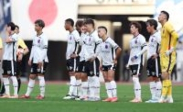 肩を落とす長友ら　天皇杯サッカー