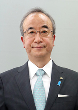新潟知事に花角氏３選