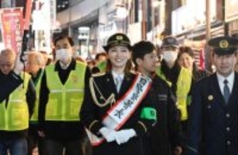 倉本康子さんが客引き防止パトロール