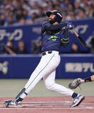 「サンタナの勝ち越しソロ　プロ野球」の画像1