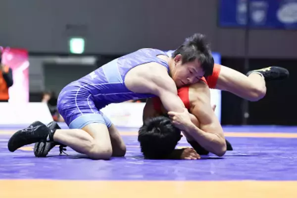 攻める樋口　全日本選抜レスリング