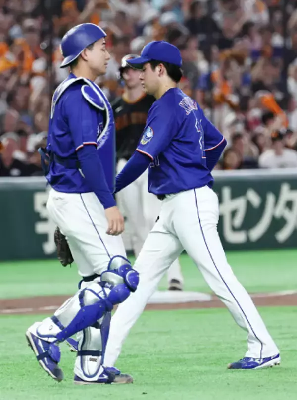 降板する金丸　プロ野球