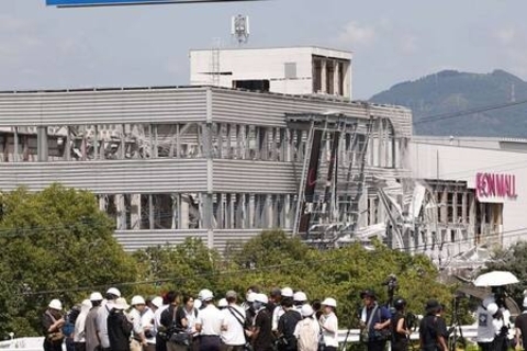 猛暑の捜索続く、７２時間経過＝死者３６人、避難９０００人超―熱中症に警戒、停電は復旧・熊本