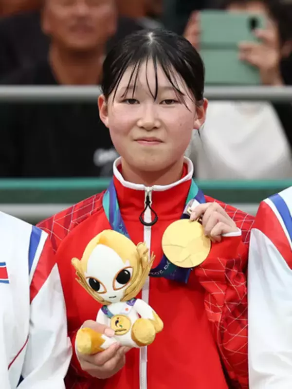 天間、動じず初栄冠＝アジア大会・ソフトテニス
