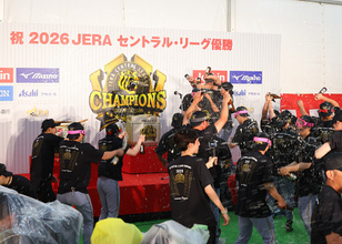 祝勝会を楽しむ阪神の選手ら　プロ野球