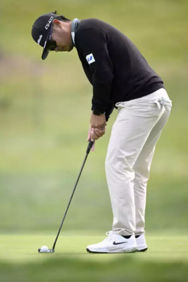 久常、首位キープ＝松山は１０位に浮上―米男子ゴルフ