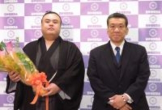 元幕内英乃海と木瀬親方　大相撲