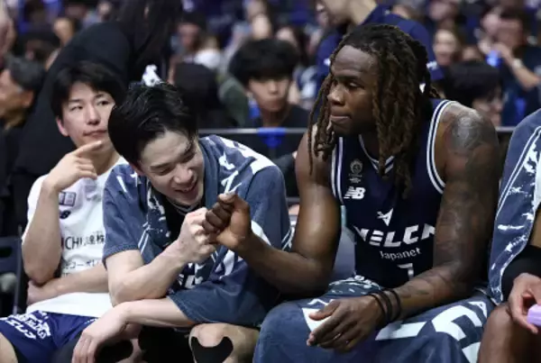 喜ぶ長崎　バスケットＢリーグ