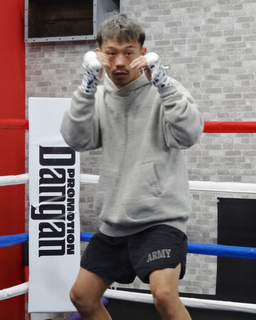 堤「恐怖心と楽しみ」＝ドネア戦へ練習公開―ボクシング世界戦