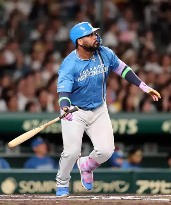 レイエスの先制ソロ　プロ野球