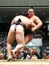 豊昇龍、痛恨の黒星＝大相撲初場所