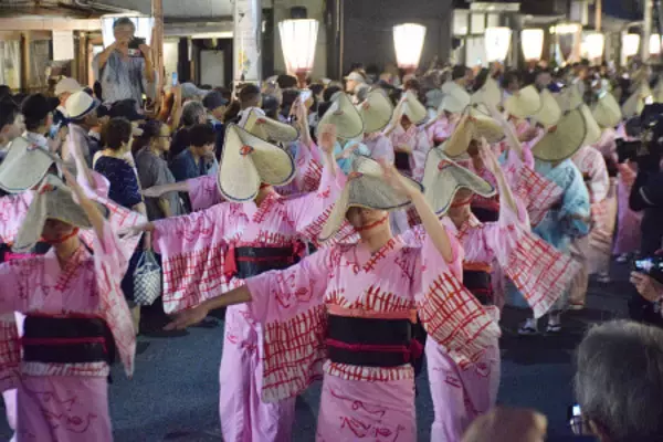 富山の「おわら風の盆」始まる