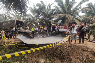 インドネシアに中国ロケット残骸落下か
