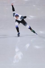 滑走する森重　五輪