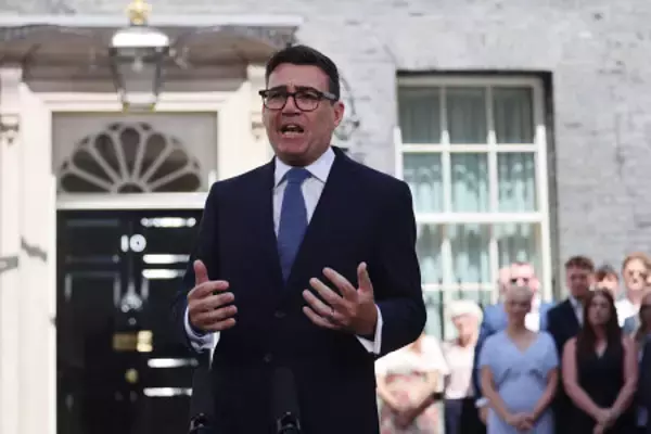 英でバーナム新首相が就任