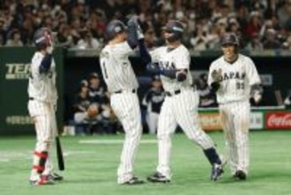 祝福される岸田　野球