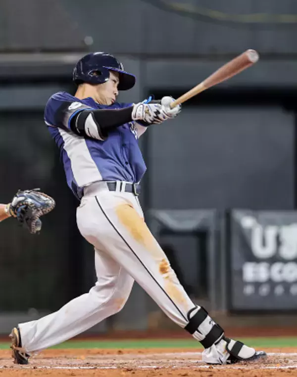 平沢の２ラン　プロ野球