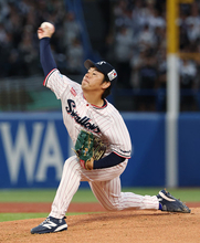 ヤクルト先発の小川　プロ野球