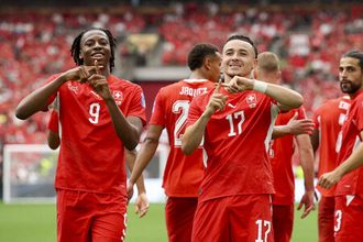 スイス、アウェー屈せず＝マンザンビが再び大仕事―Ｗ杯サッカー