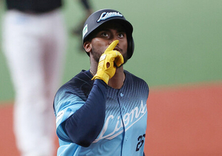 西武が快勝＝プロ野球・西武７―１ロッテ