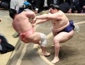 大の里、冷や汗＝大相撲初場所