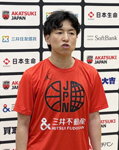 取材に応じる大神監督