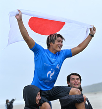 喜ぶ五十嵐　アジア大会